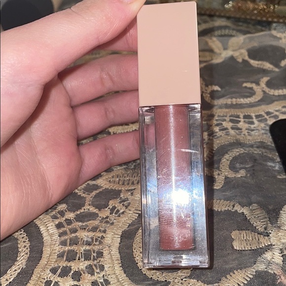 Maybelline lipgloss - Picture 2 of 2